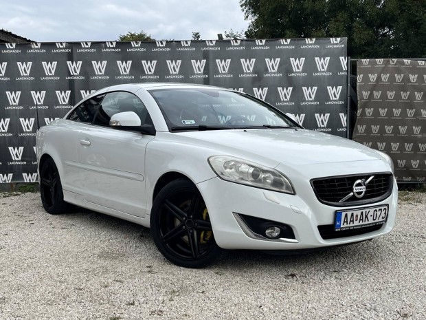 Volvo C70 2.0 D [D3] Momentum Geartronic